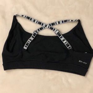NWOT Nike bra with 3 interchangeable straps